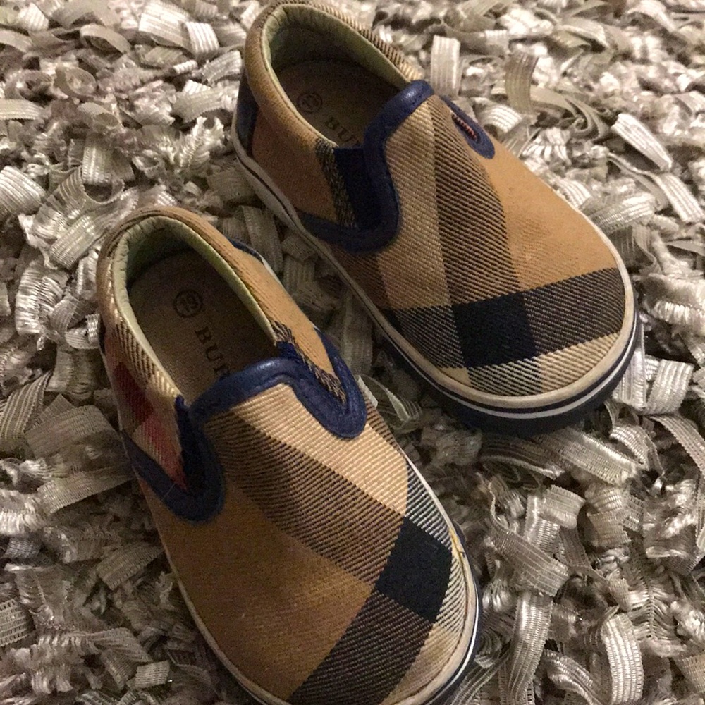 Burberry boy shoes